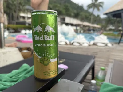 Dag 14 i Thailand | Red Bull Apple and Muscat Grape